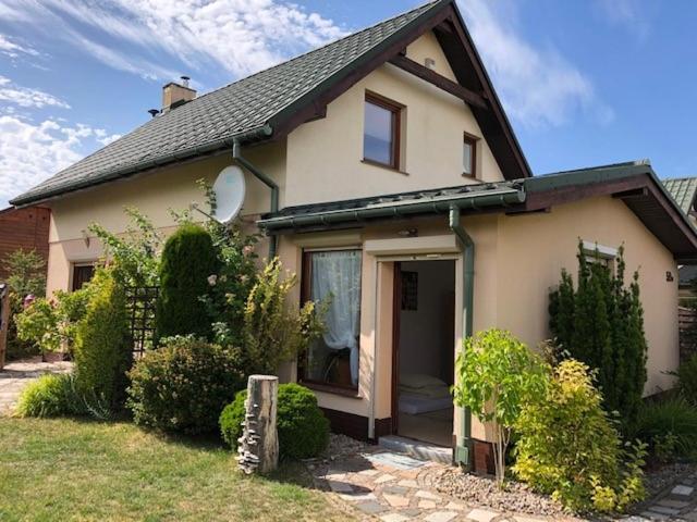 Dom Caloroczny Sarbinowo Villa ภายนอก รูปภาพ